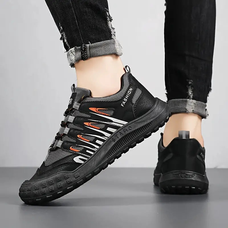 Men's Mountain Shoes Abrasion Resistant Sole Breathable Upper Supportive Fit