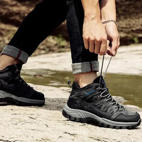 Hiking Boots Waterproof & Breathable All-Terrain Traction