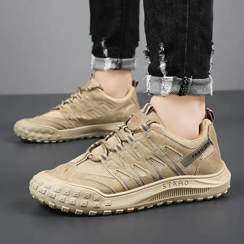 Men's Mountain Shoes Abrasion Resistant Sole Breathable Upper Supportive Fit