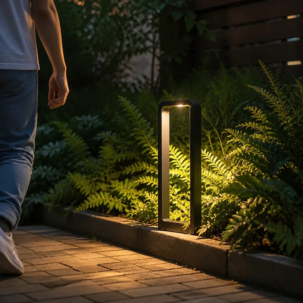 Modern Slim Weatherproof Aluminum Outdoor LED Garden Light