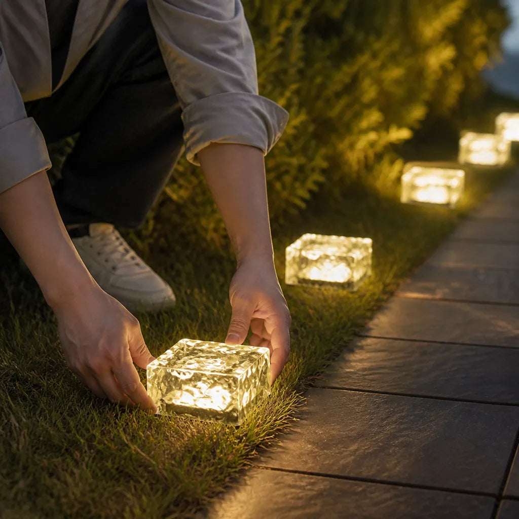 Outdoor Solar LED Ice Cube Brick Glass Shade Light