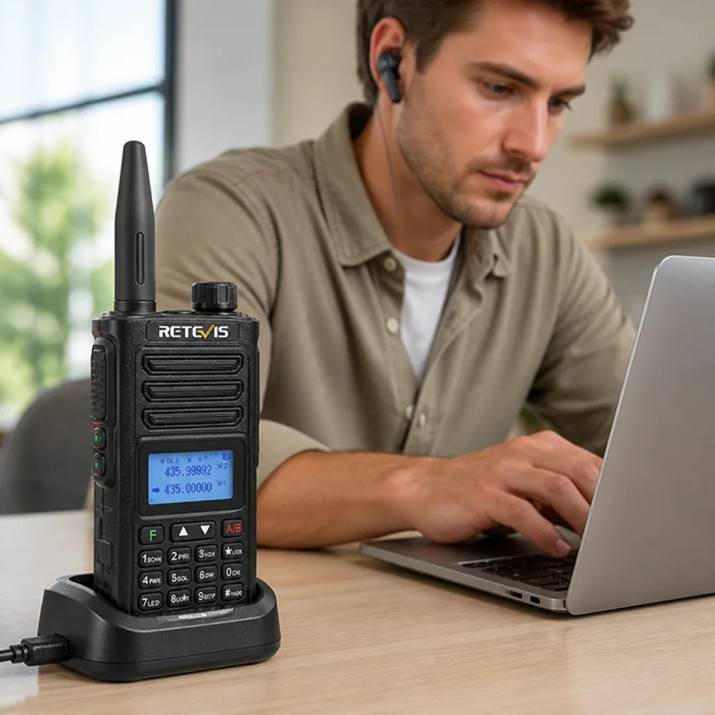 Walkie Talkie Long-Range IP68 Bluetooth & USB-C
